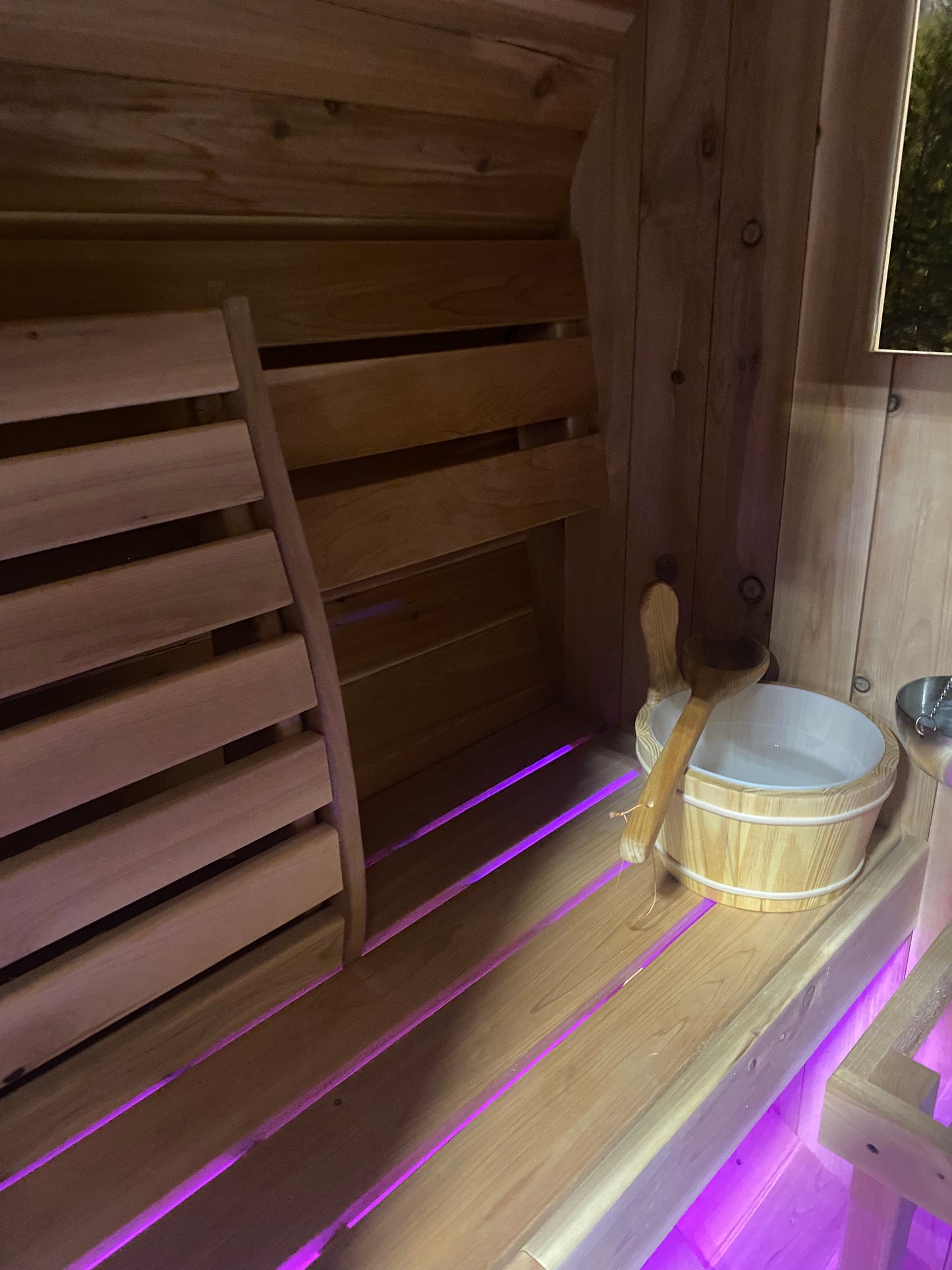 6 Person Cedar Barrel Sauna with Porch – 10 Feet Long