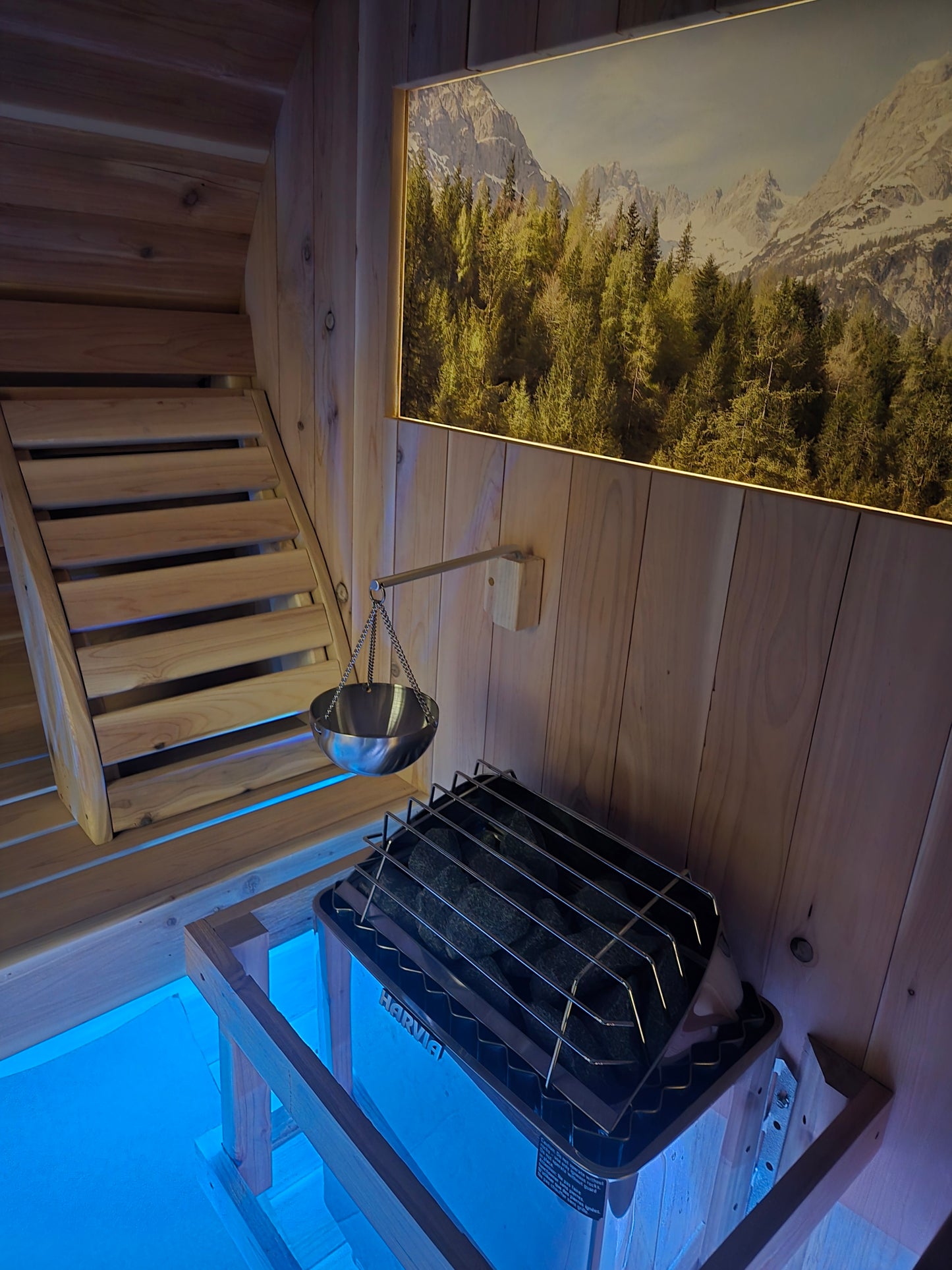 4 Person Cedar Barrel Sauna with Porch – 8 Feet Long