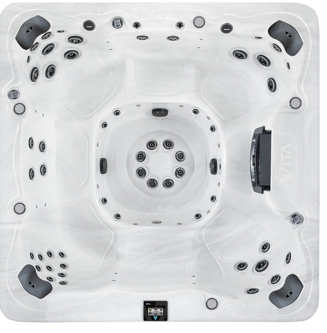 Grand Hot Tub - VitaSpa - Maax Spas