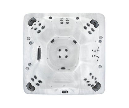 Luxe Hot Tub - VitaSpa - Maax Spas
