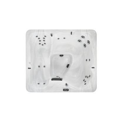 Voeux Hot Tub - VitaSpa - Maax Spas